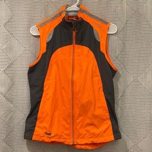 Saucony ViziPRO orange neon high visibility running vest size M
